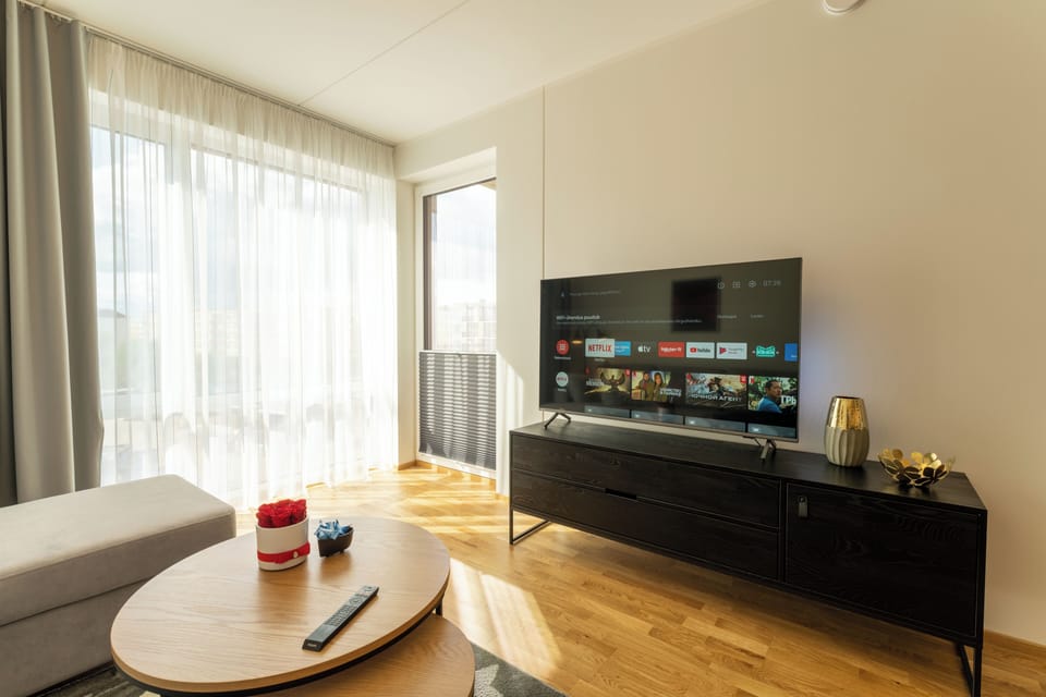Premium Apartment, 1 Bedroom, Non Smoking, Courtyard View | Living area