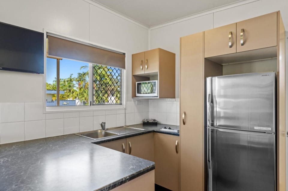 Standard 1 Bedroom - Sleeps 4 | Private kitchen