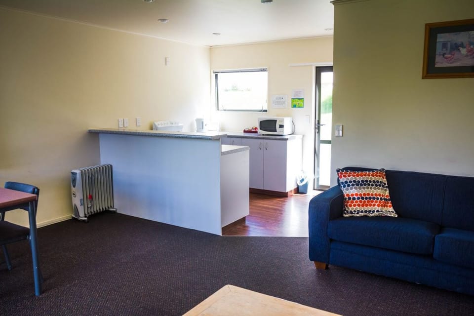 Family Cottage, 2 Bedrooms | Bed sheets