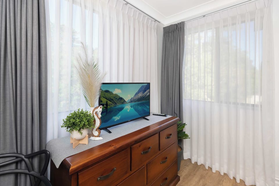 TV in Third Bedroom