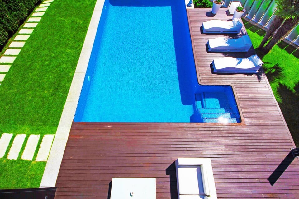 Holiday Home Swimming Pool