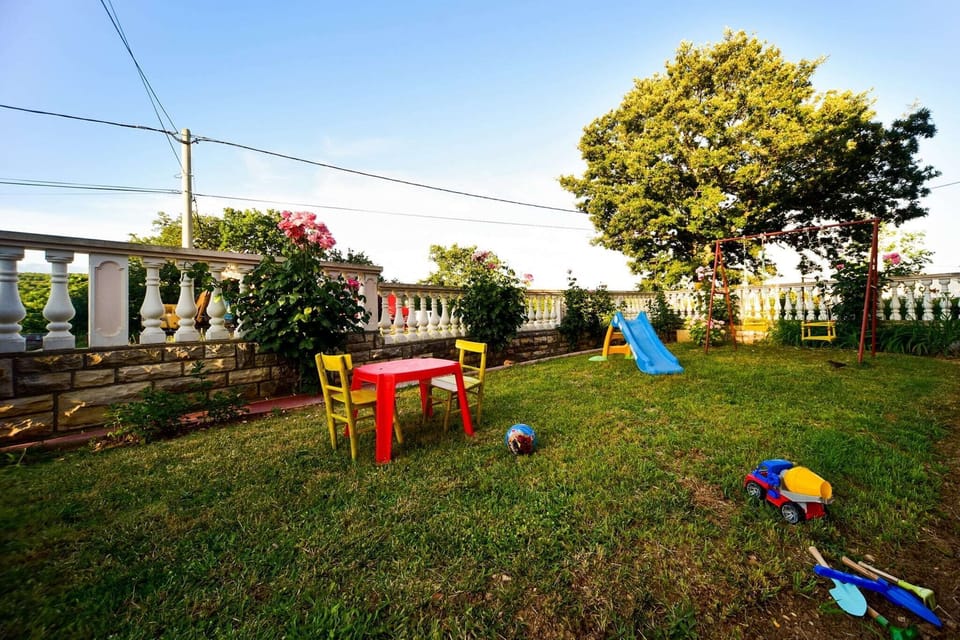 Garden [summer]