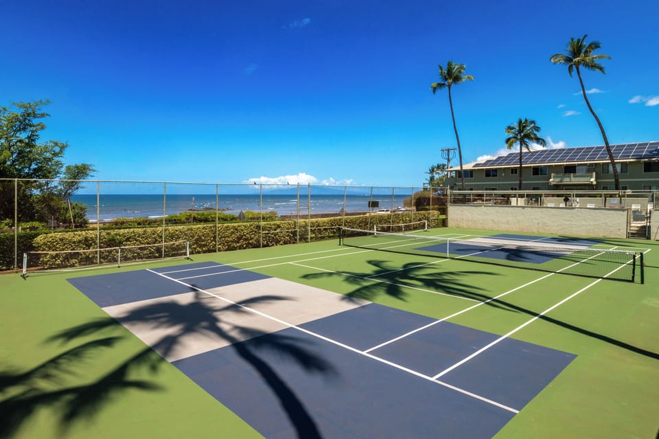 Tennis / Pickleball Courts