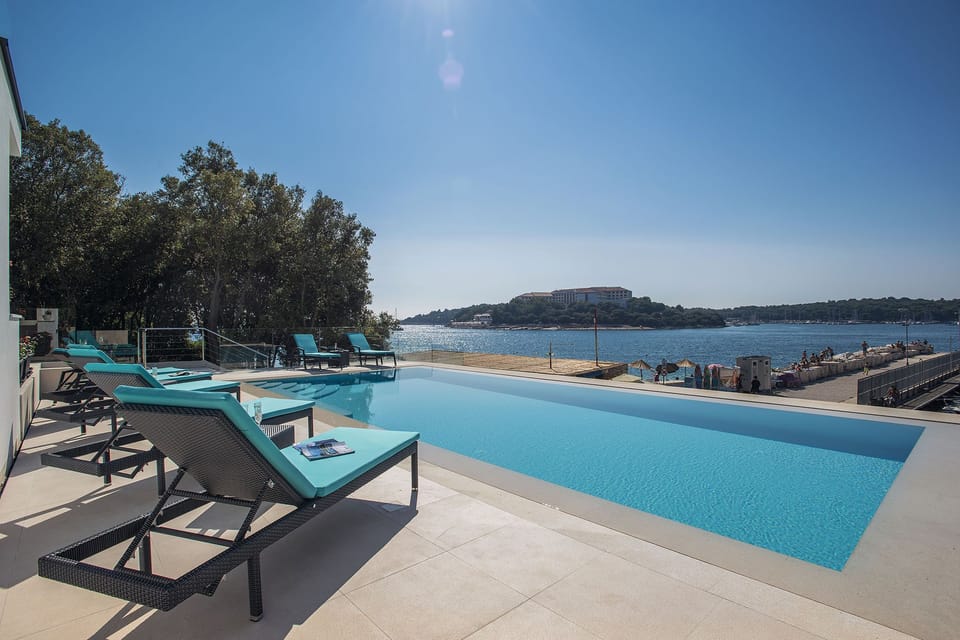 Holiday Home Swimming Pool