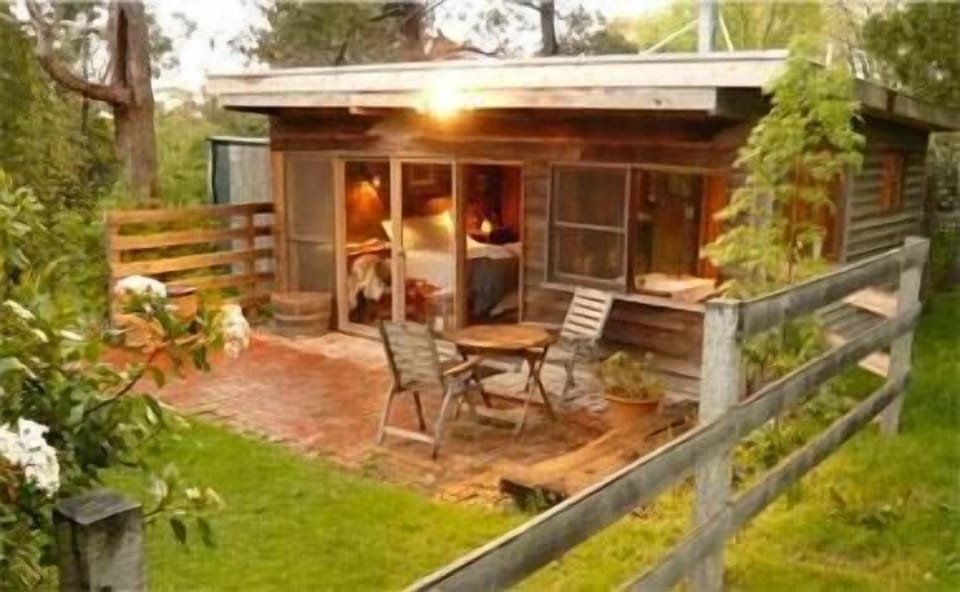 Braeside Mt Macedon Country Retreat & Bed & Breakfast Bed and Breakfast in Macedon