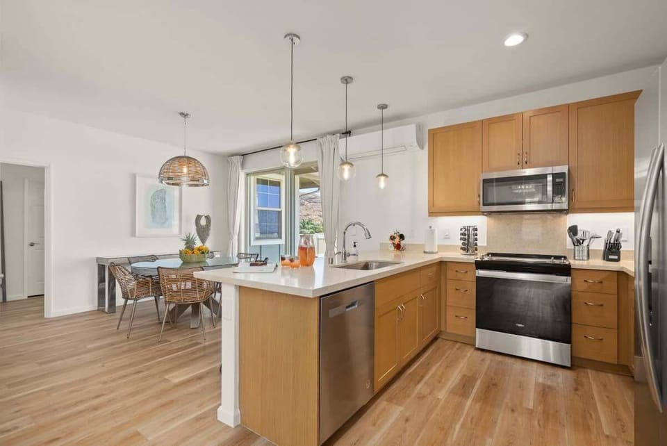 Fully equipped kitchen with all cooking essentials