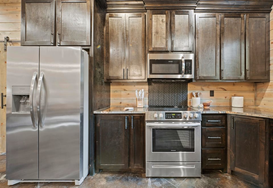 Prepare your favorite meals with ease using the top-notch appliances and ample counter space.