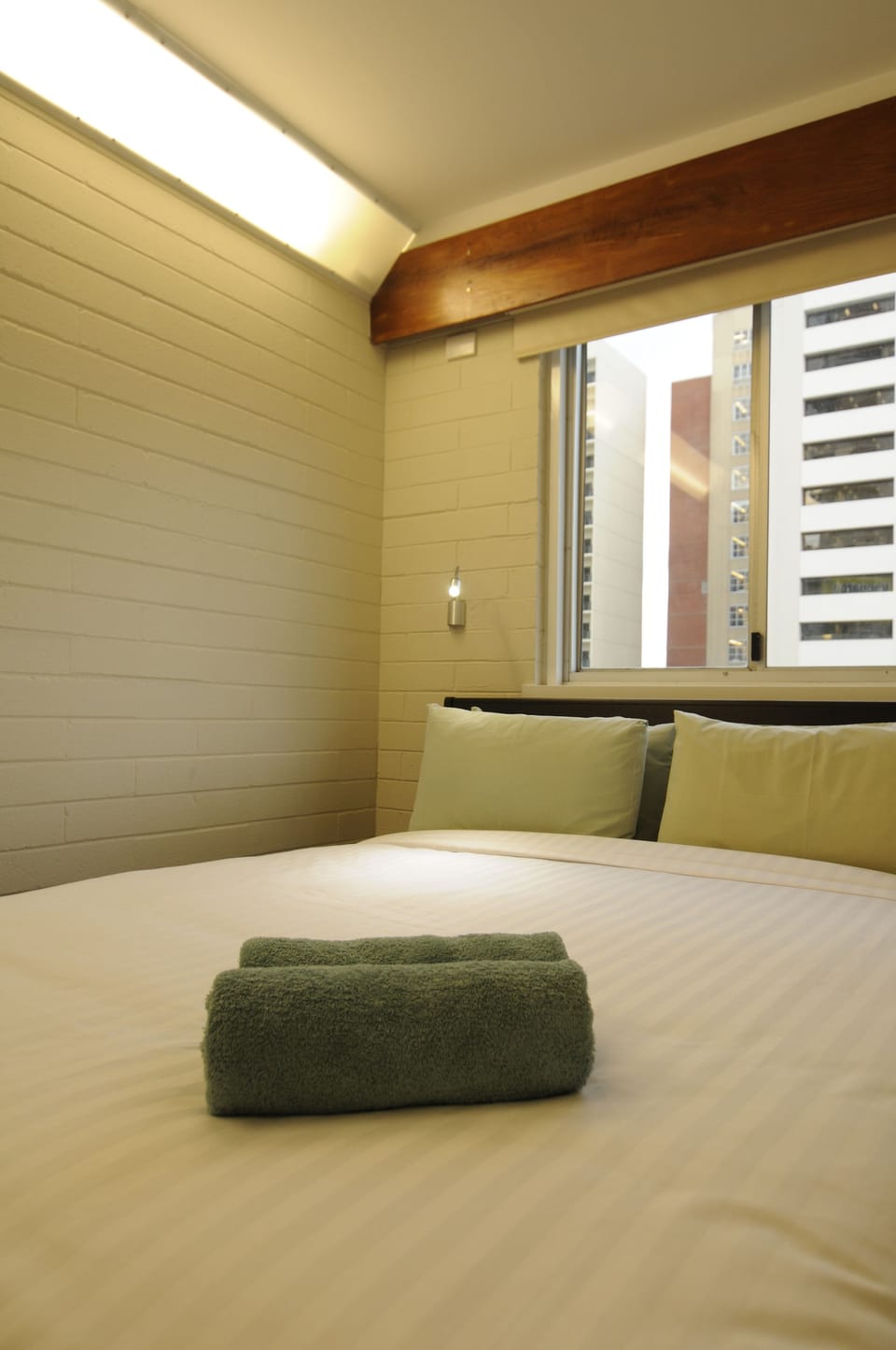 Queen Room (Shared Bathroom) | Blackout drapes, free WiFi, bed sheets