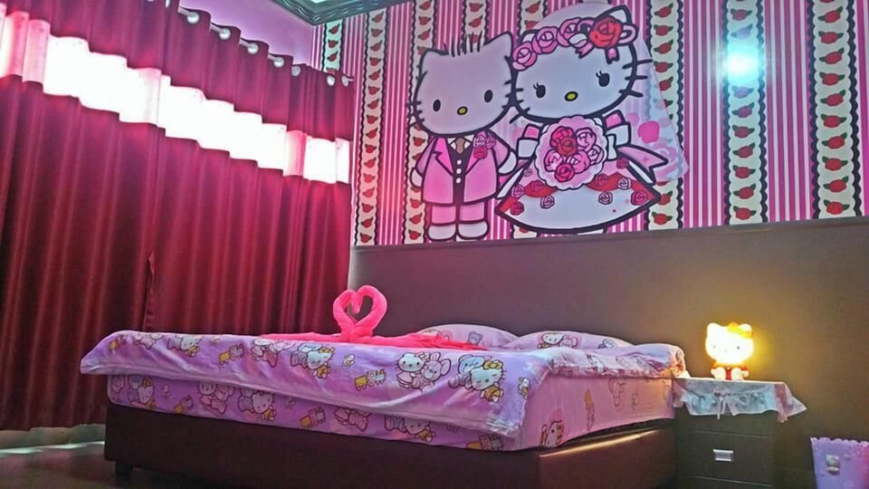 Deluxe Condo | 1 bedroom, free WiFi, bed sheets