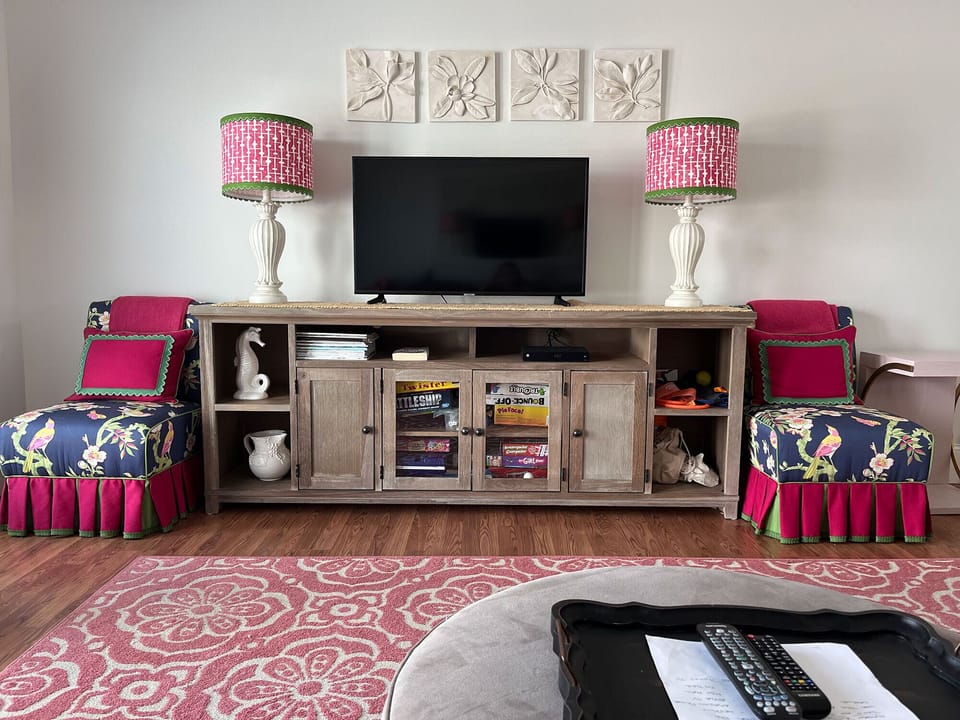 Smart TV For Prime, Netfilx and other streaming service