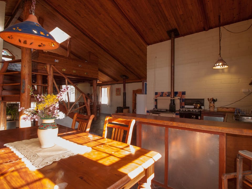 The Poets Cottage | Dining room
