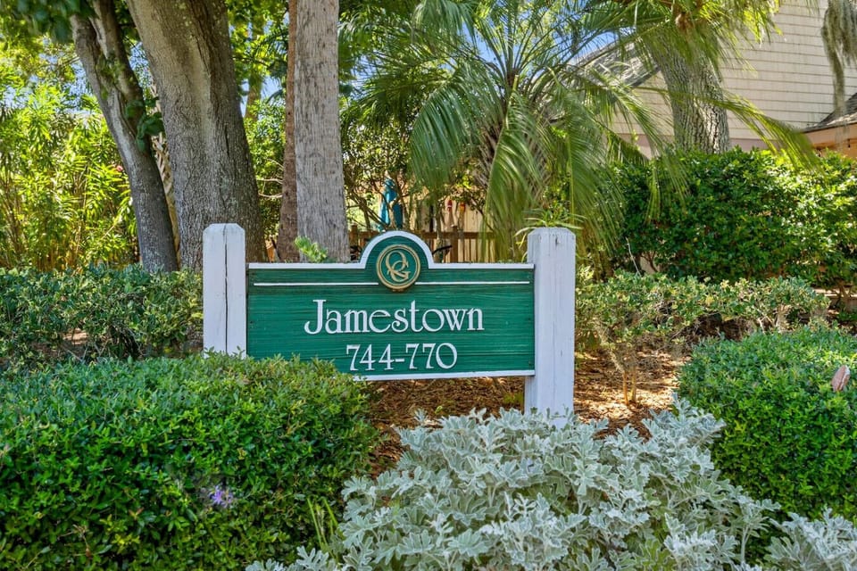 Welcome to Jamestown community. A peaceful and well-kept neighborhood.