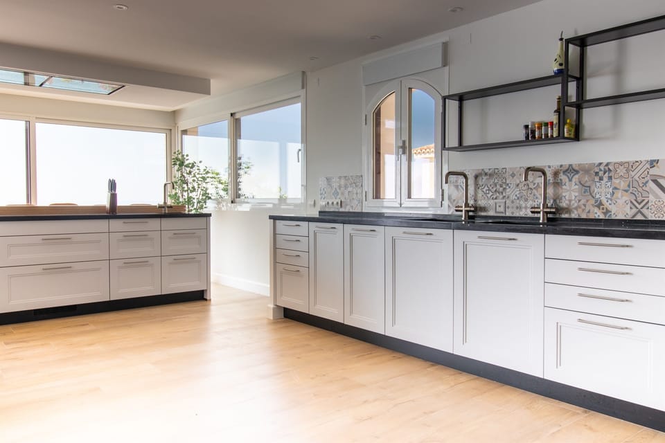 Fully equipped and spacious kitchen