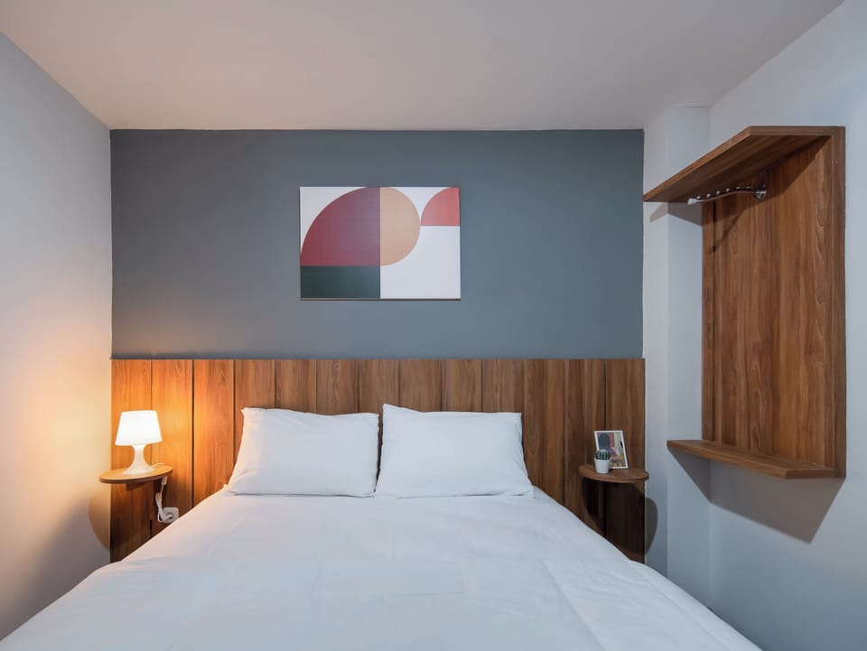Deluxe Room | 1 bedroom, desk, laptop workspace, free WiFi
