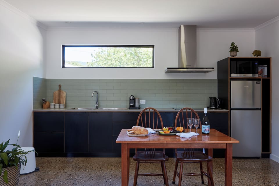 Apartment 6-Boutique Apartment 1 Bedroom | Private kitchen | Espresso maker, coffee/tea maker, full-size fridge, microwave
