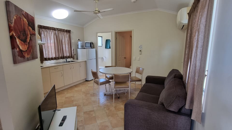 2 Bedroom Superior - NOT Pet Friendly | Living area | TV