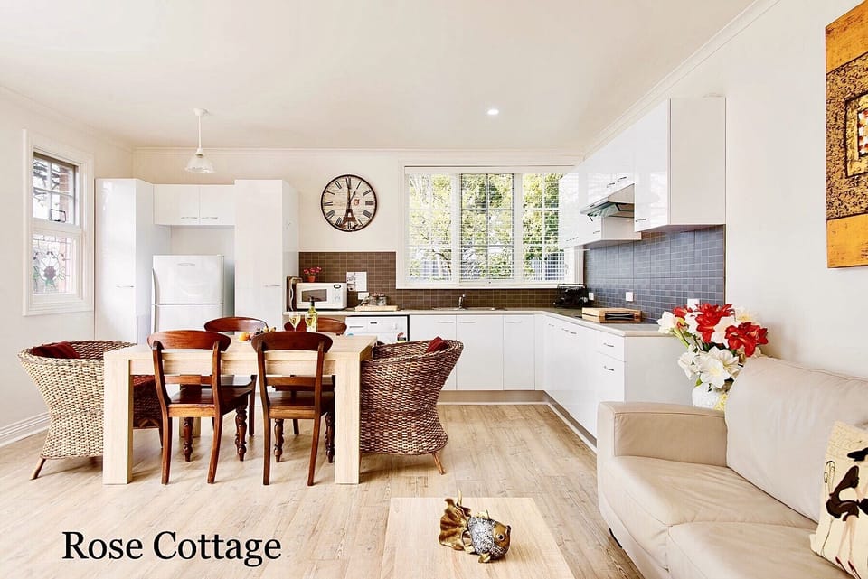 Standard Suite, 1 Bedroom, Kitchenette (Rose Cottage) | In-room safe, laptop workspace, soundproofing, free WiFi
