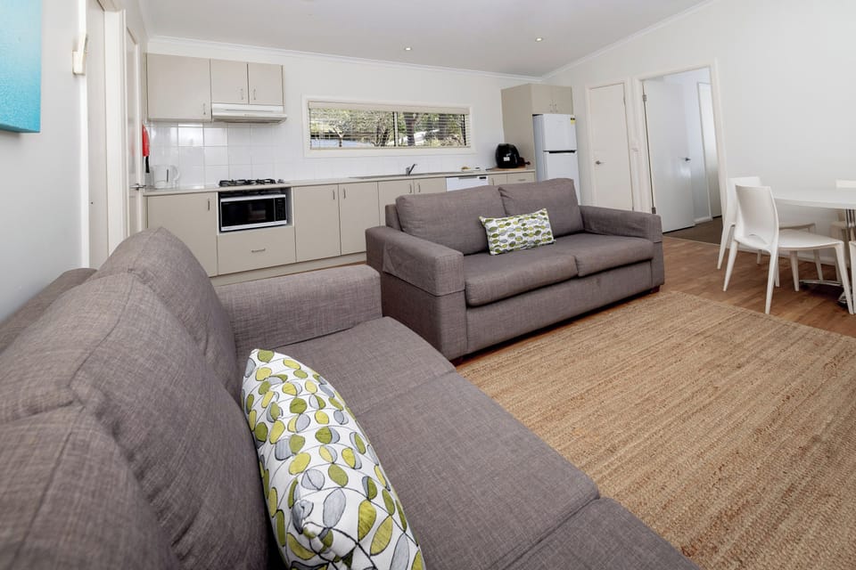 Standard Villa, 2 Bedrooms, Kitchen (Main Beach Villa 4.5*) | Living area