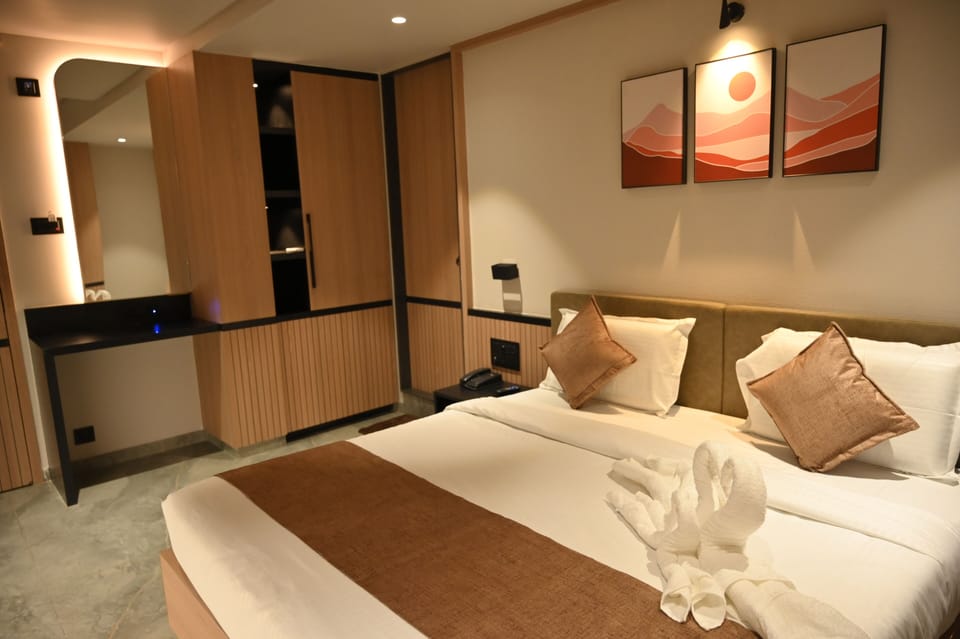 Business Double Room | In-room safe, free WiFi