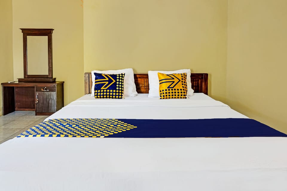 Double Room | Laptop workspace, free WiFi, bed sheets