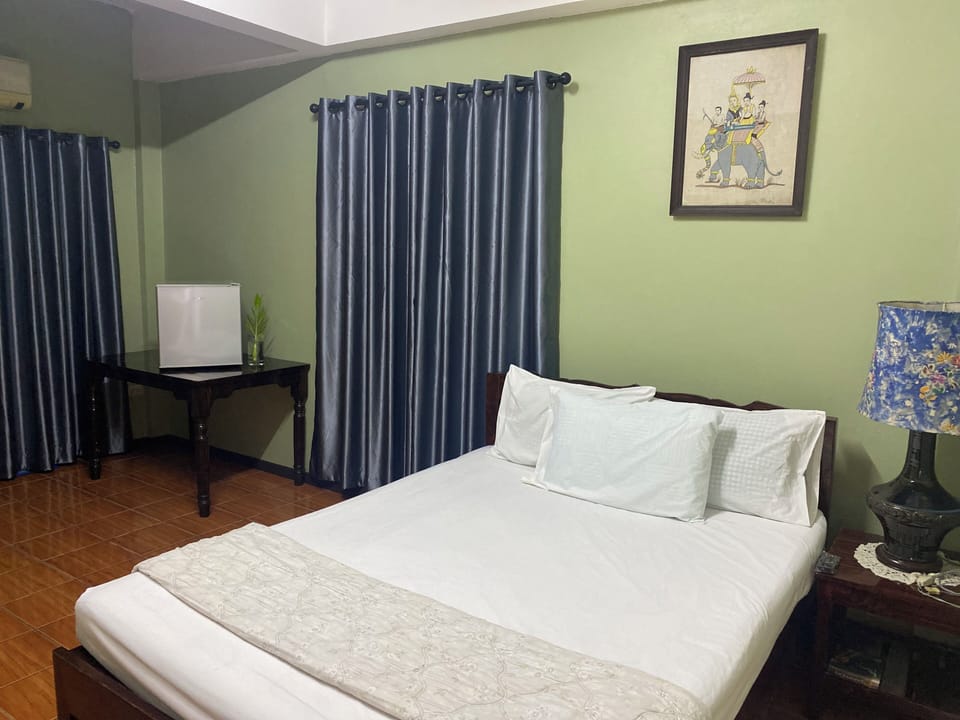 Basic Double Room | Blackout drapes, free WiFi, bed sheets