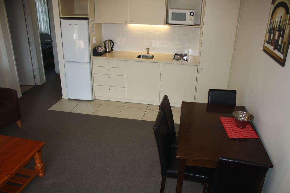 Family Suite, 2 Bedrooms, Kitchenette | Private kitchen | Coffee/tea maker, full-size fridge, microwave, electric kettle