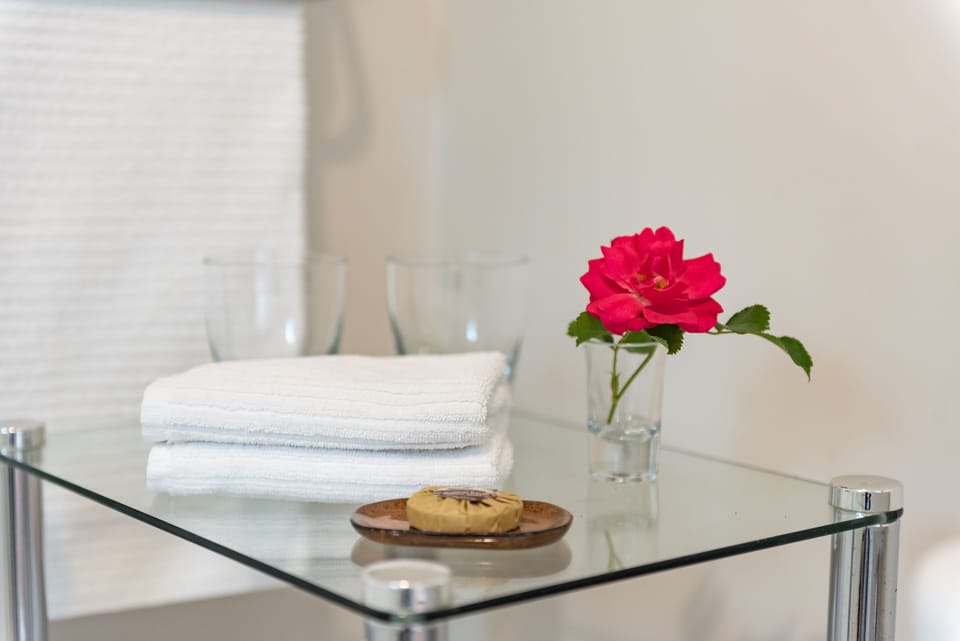 Superior Suite, Multiple Beds, Non Smoking, Balcony (Matariki Rm 5) | Bathroom | Shower, designer toiletries, towels