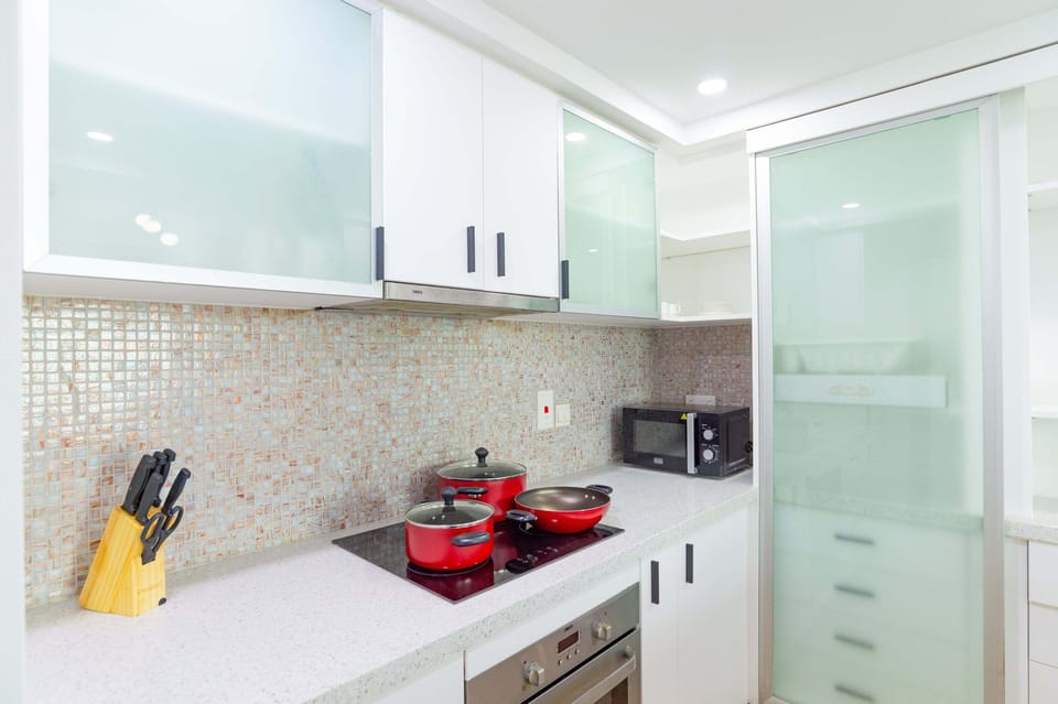 Standard Apartment, 2 Bedrooms, Lake View | Private kitchen | Full-size fridge, microwave, oven, dishwasher