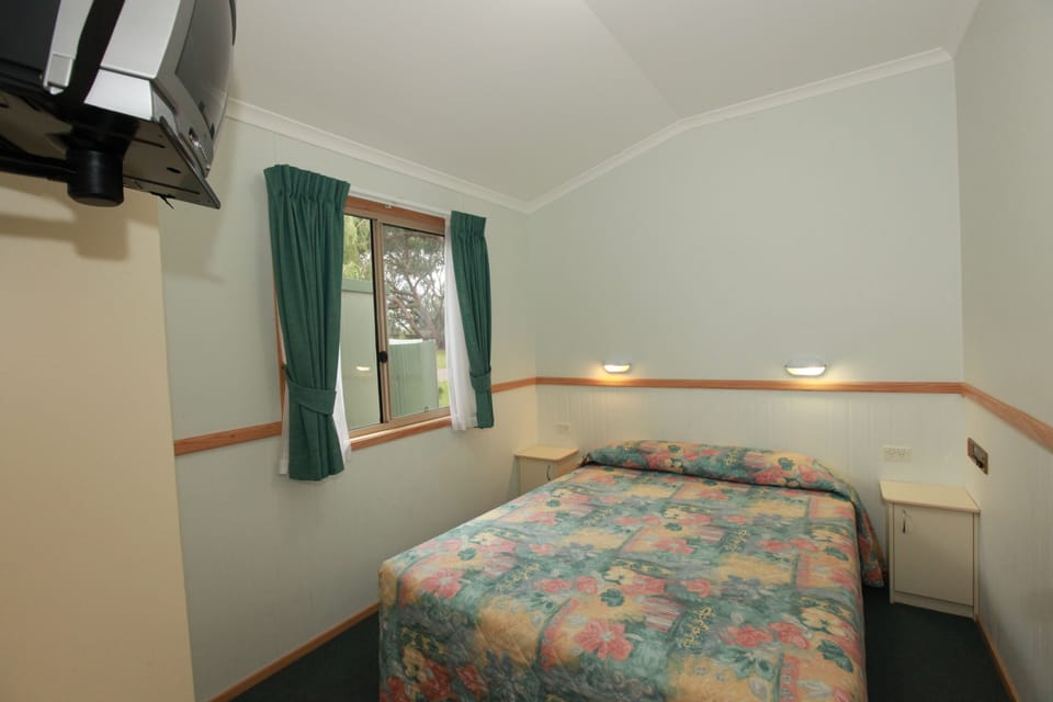 Cribs (surcharge), bed sheets