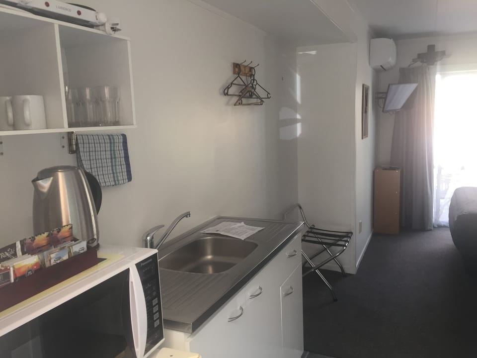 Standard Room, Non Smoking, Kitchenette (Garden Room - see photos) | Private kitchen | Fridge, microwave, electric kettle