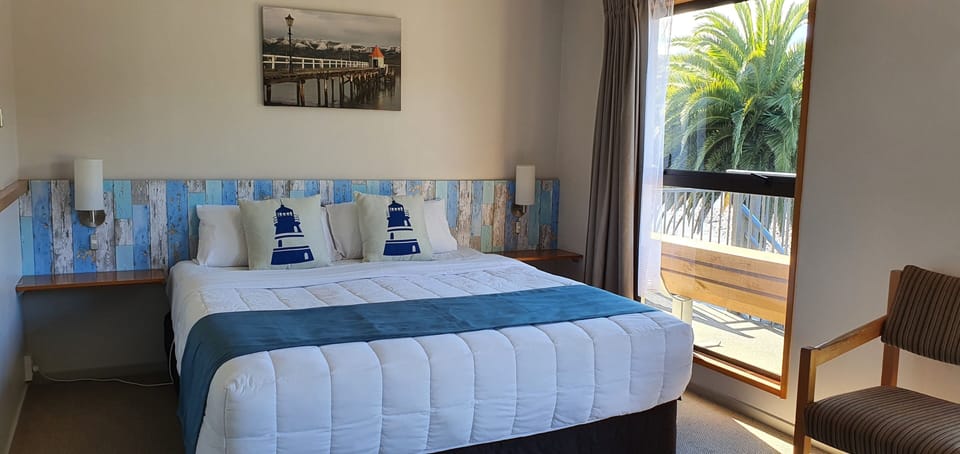 Standard Suite, 1 Bedroom, Kitchen (suite) | Desk, cribs (surcharge), rollaway beds (surcharge), WiFi (free)