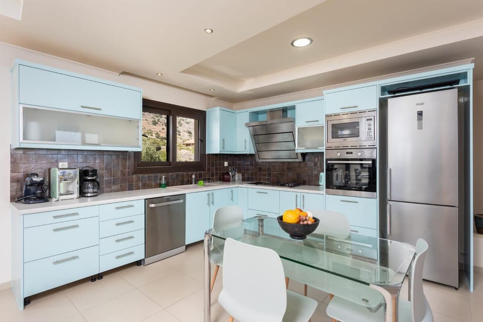 Equipped kitchen