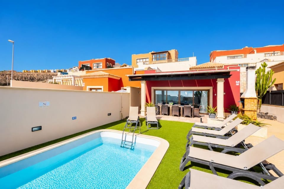 Beautiful villa with private pool and terrace with sea views
