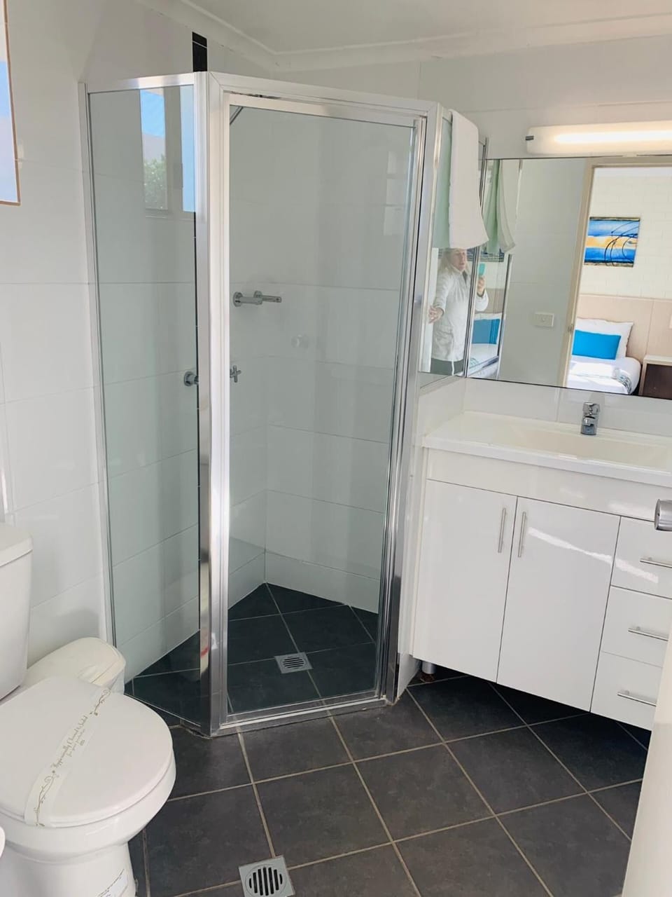 Shower, free toiletries, hair dryer, towels