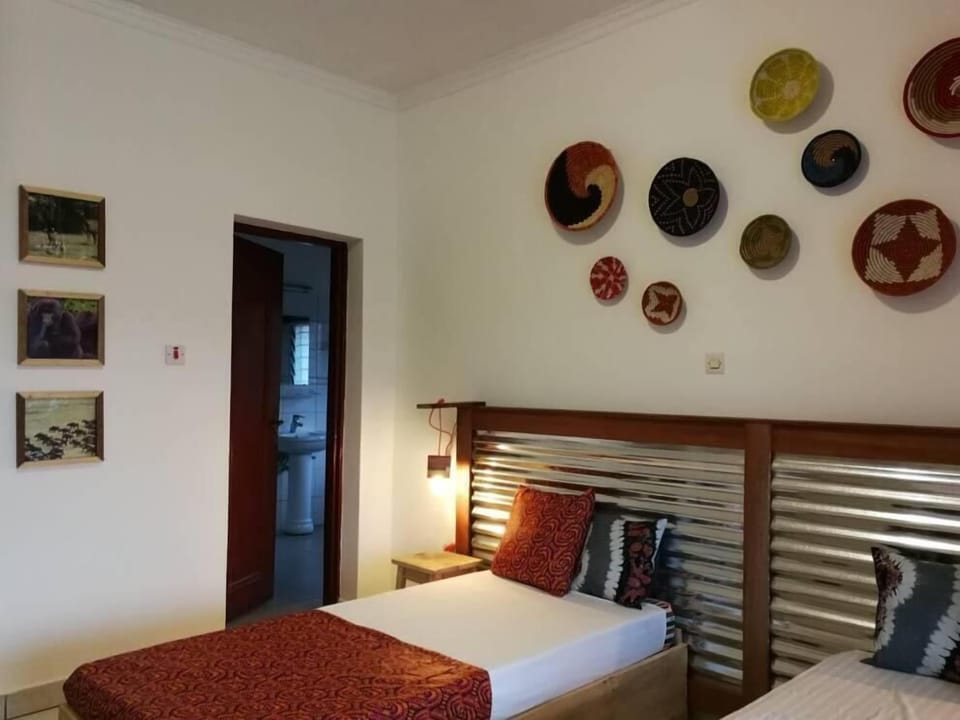Standard Triple Room | WiFi (free), bed sheets