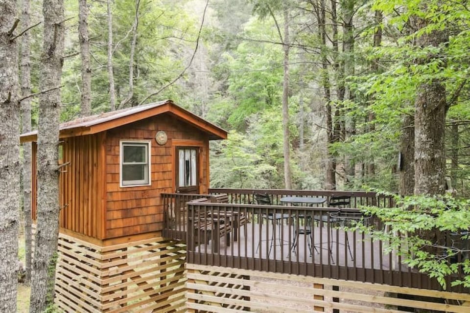 "This little treehouse cabin was fantastic!" -Jennifer