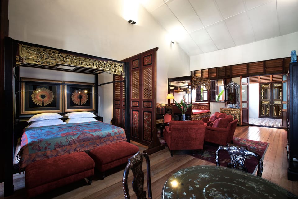 Stewart Apartment | In-room safe, individually decorated, individually furnished, desk