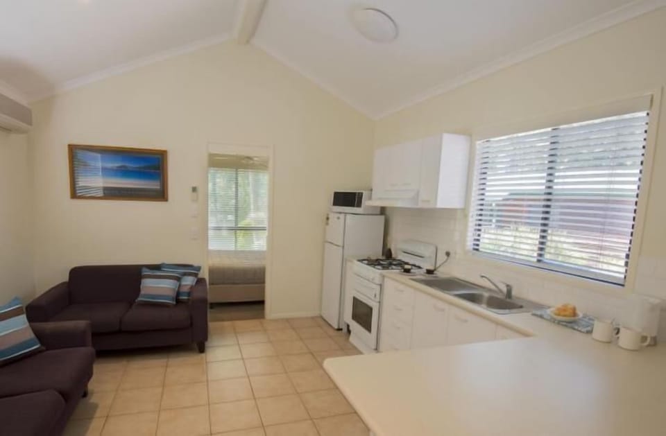 Villa 4 Berth | Private kitchen | Coffee/tea maker, full-size fridge, microwave, stovetop