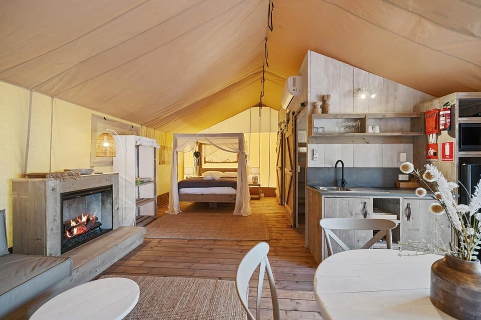 Luxury Safari Tent | Iron/ironing board, free WiFi, bed sheets