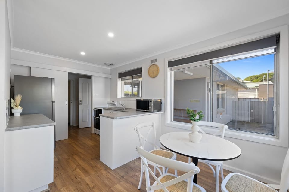 Courtyard Unit | Living area