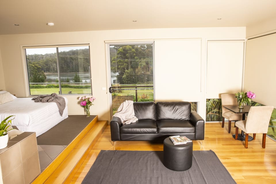 Individually furnished, iron/ironing board, bed sheets