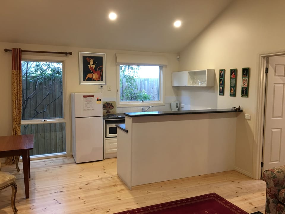 The Tuscan Villa | 1 bedroom, minibar, iron/ironing board (on request), bed sheets