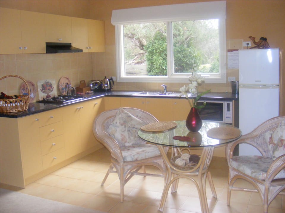 The Egyptian Cottage | Private kitchen | Coffee/tea maker, fridge, microwave, stovetop