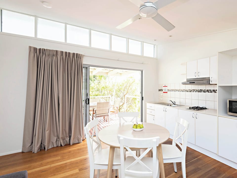 Sea Breeze Villa  | Private kitchenette | Full-size fridge, microwave, stovetop, electric kettle