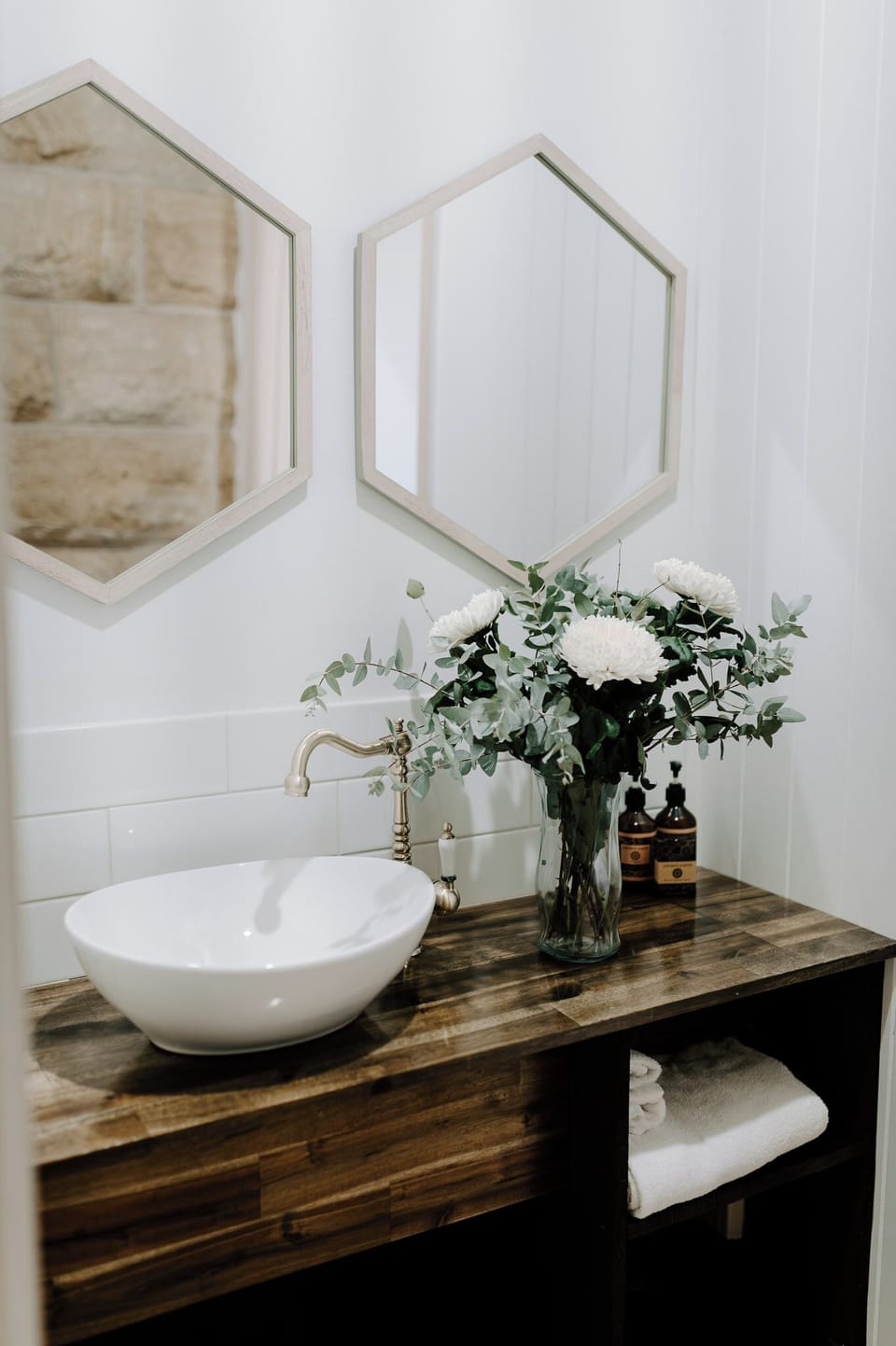  The Empress Suite | Bathroom | Hair dryer, towels, soap, shampoo