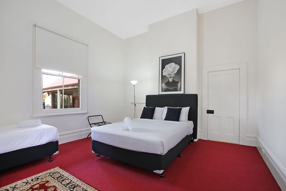 Standard Suite, 1 Bedroom, Non Smoking, Kitchenette (Self-Contained Flat) | Free WiFi, bed sheets