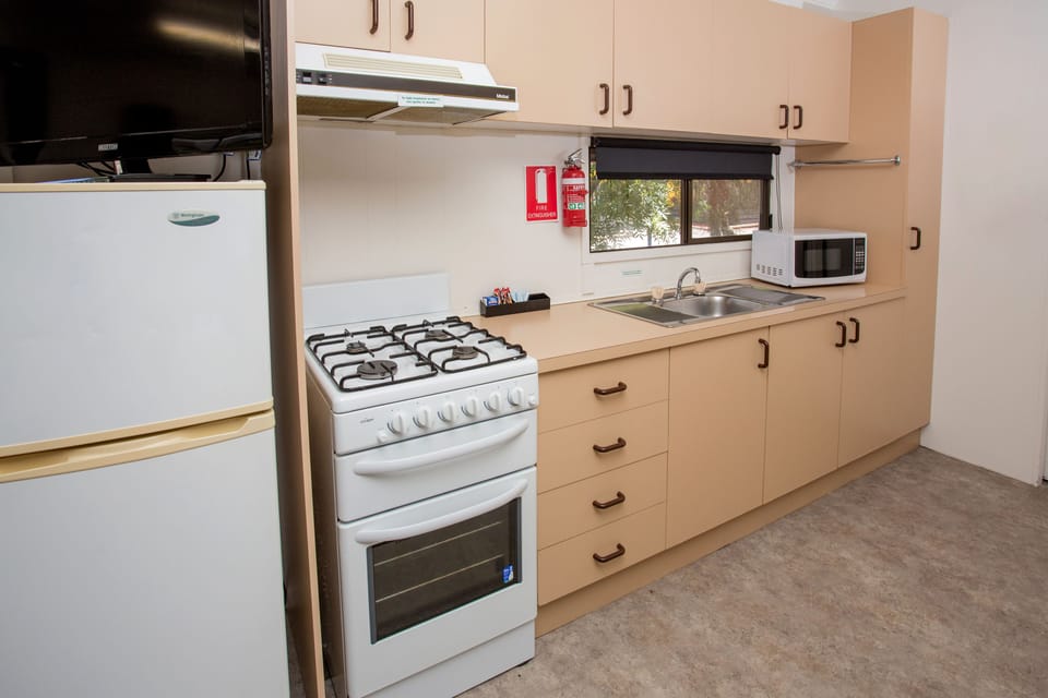 Standard Cabin (Sleeps 6) | Soundproofing, iron/ironing board, cribs/infant beds, bed sheets