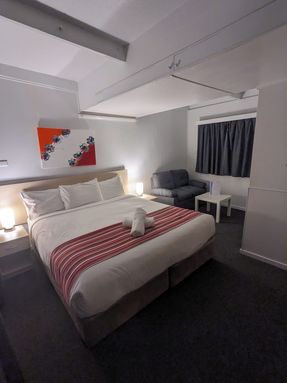 King Room | WiFi (free), bed sheets
