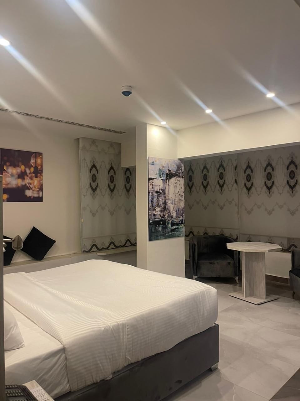 Panoramic Room | Select Comfort beds, desk, soundproofing