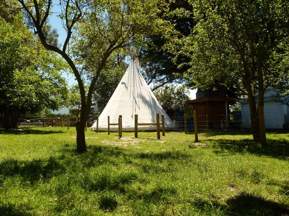Tipi / Teepee | Garden view